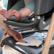 Stolička jedálenská multifunkčná Wesley™ 0 m+ do 23 kg Ingenuity