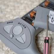 Cestovná hojdačka s melódiou Bella Teddy™ 0 m+ do 9 kg Ingenuity