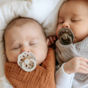 Cumlíky kaučuk 2 ks 6+ mesiacov Boheme Bibs