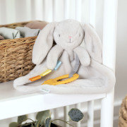 Hračka maznáčik s hryzátkom zajačik Cozy Sylvi™ 0 m+ Ingenuity