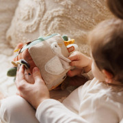 Senzorická textilná kocka Cow Bingo BabyOno