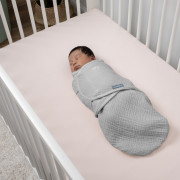 Zavinovačka SwaddleMe™ Uliatka mušelín 1,5 Tog 0 - 3 m Ingenuity