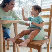 Podsedák na jedálenskú stoličku My Spot™ 6 m+, do 15 kg Ingenuity