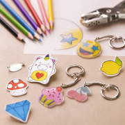 Kreatívna sada Prívesky zo zmršťovacej fólie