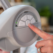 Hojdačka konvertibilná cestovná s melódiou Endless Blooms™ 0 m+ do 9 kg Ingenuity