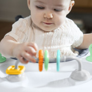 Chodítko Smooth Strides™ 6 m+ do 12 kg Ingenuity