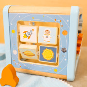 Kocka s aktivitami Vesmír