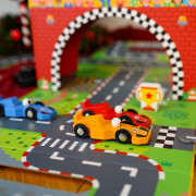 Závodná dráha v kufríku 34 ks