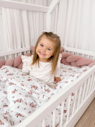 Detské obliečky do postieľky 100 x 135 cm bavlnený satén Ružové kvety Infantilo