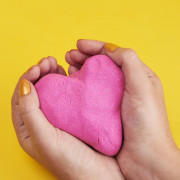 Kinetic Sand Balenie Trblietavého Ružového Piesku 0.9 Kg