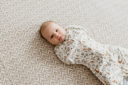 Zavinovačka Second Step Swaddle s čiapočkou zadarmo Sleepee