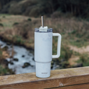 Nerezový termohrnček so slamkou 880 ml Vibe Quokka