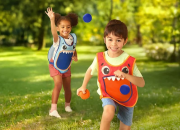 Vesty s loptičkami Monster Tag B-Toys