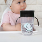 Nevytekajúci hrnček 360° 240 ml Akuku