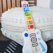 Gitara dotyková Strum Along Songs Magic Touch HAPE 12m +