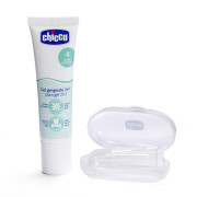 Set zubný upokojujúci gél a kefka na prst s puzdrom Chicco 4m+