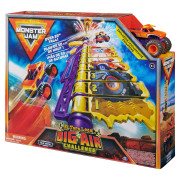 MONSTER JAM - Hrací set El Toro Loco Big Air Challenge, 1:64