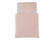 Postieľka pre bábiky drevená s perinkou Kvety a motýle