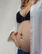 Tehotenský šperk bola Soul zlatá s brúseným povrchom + retiazka Moniel