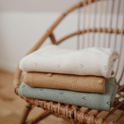 Mushie pletená detská deka z organickej bavlny Dierkovaná