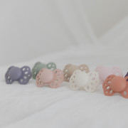 Infinity symetrické cumlíky silikón 6 - 36 mesiacov 2 ks Bibs