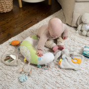 Hračka maznáčik s hryzátkom zajačik Cozy Sylvi™ 0 m+ Ingenuity