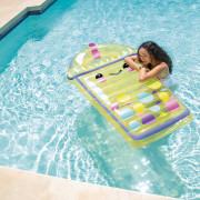 Nafukovacie lehátko v tvare bubble tea Boba Buddy