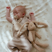 Muchláčik na cumlík králiček Baby Bunny Little Dutch