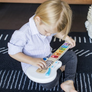 Gitara dotyková Strum Along Songs Magic Touch HAPE 12m +