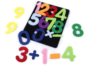 Filcová tabuľka s číslicami a abecedou