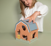 Domček s vkladacími tvarmi drevený Farma Little Dutch