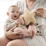 Hračka hudobná Teddy hviezdička Nattou 25 cm, 0 m+