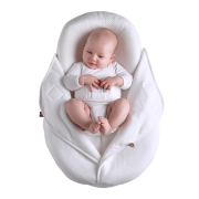 Prikrývka na Cocoonababy Quilted White Red Castle