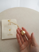 Tehotenský šperk bola Glow hladká zlatá s bielym kamienkom + retiazka Moniel