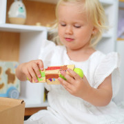 Edukačný box Maxi 19–24 mesiacov 6 ks