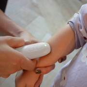 Prístroj na ošetrenie bodnutí hmyzom Büg