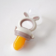 Set na kŕmenie Fruit Feeder 4v1