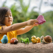 Tikiri Garden Friends - hrkálka a hryzátko z prírodnej gumy