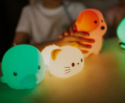 LED silikónová nočná lampička Rgb so zvukom - mačička Mary's