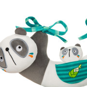 Závesná senzorická hračka panda s hrkálkou a zrkadielkom Akuku