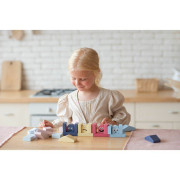 Farebné domčeky - drevená stavebnica 30 dielov Cubika