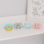 Cumlík silikónový čerešnička Exotic animals 18 m+ 1 ks Canpol babies