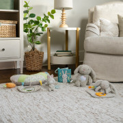 Hračka maznáčik s hryzátkom zajačik Cozy Sylvi™ 0 m+ Ingenuity