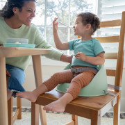 Podsedák na jedálenskú stoličku My Spot™ 6 m+, do 15 kg Ingenuity