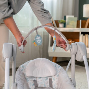 Hojdačka konvertibilná cestovná s melódiou Endless Blooms™ 0 m+ do 9 kg Ingenuity