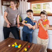 Pohybová hra pre deti Tancujúce vajíčka Haba