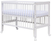 Detská postieľka Kamila - biela (borovica), sťahovacia bočnica 120 x 60 cm Scarlett 2. AKOSŤ