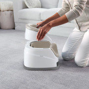 INGENUITY Podsedák na jedálenskú stoličku 2v1 Baby Base 6m +, do 22 kg Cashmere 2. AKOSŤ