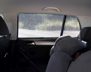 Slnečná clona do auta navliekacia 2 ks