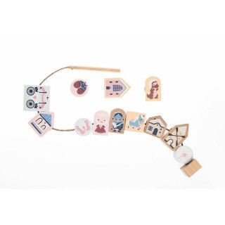 Navliekacia rozprávka - navliekací set - 13 drevených dielov a 8 predlôh Cubika